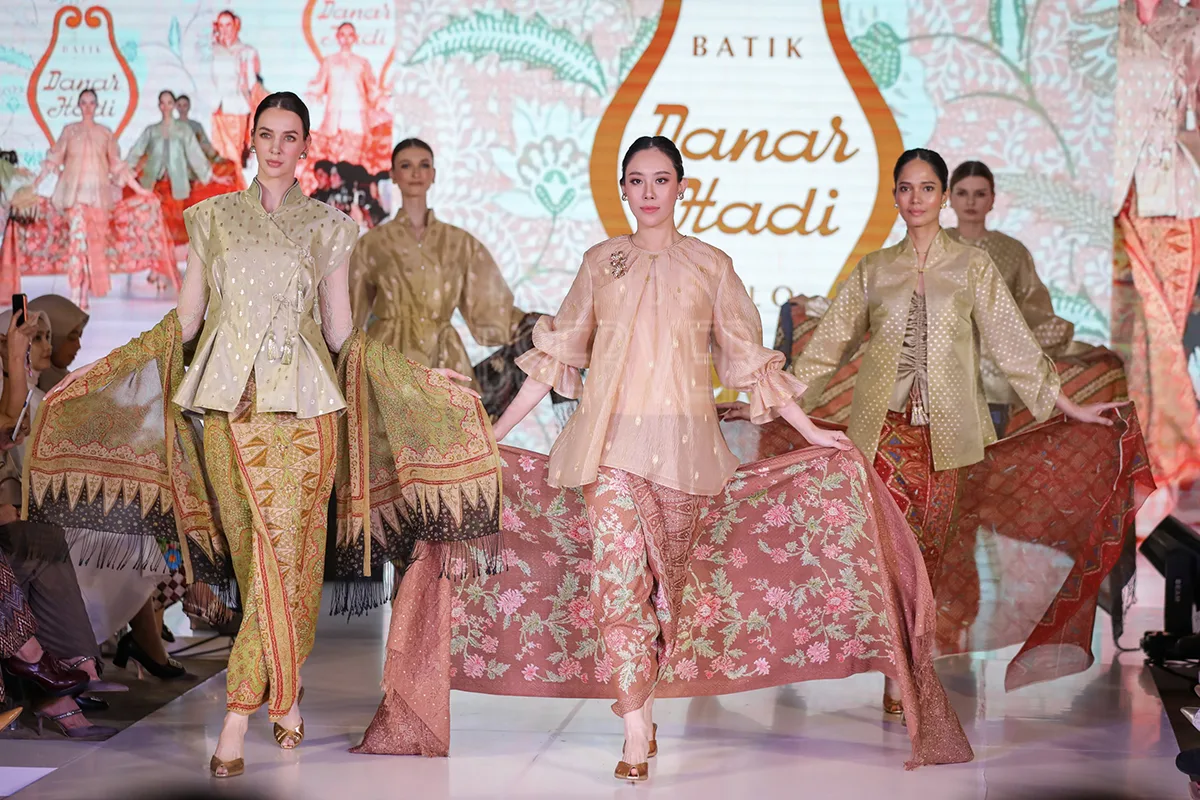 Sekar Setaman Danar Hadi: Makna Harmoni Bunga yang Gambarkan Kekuatan Perempuan Indonesia