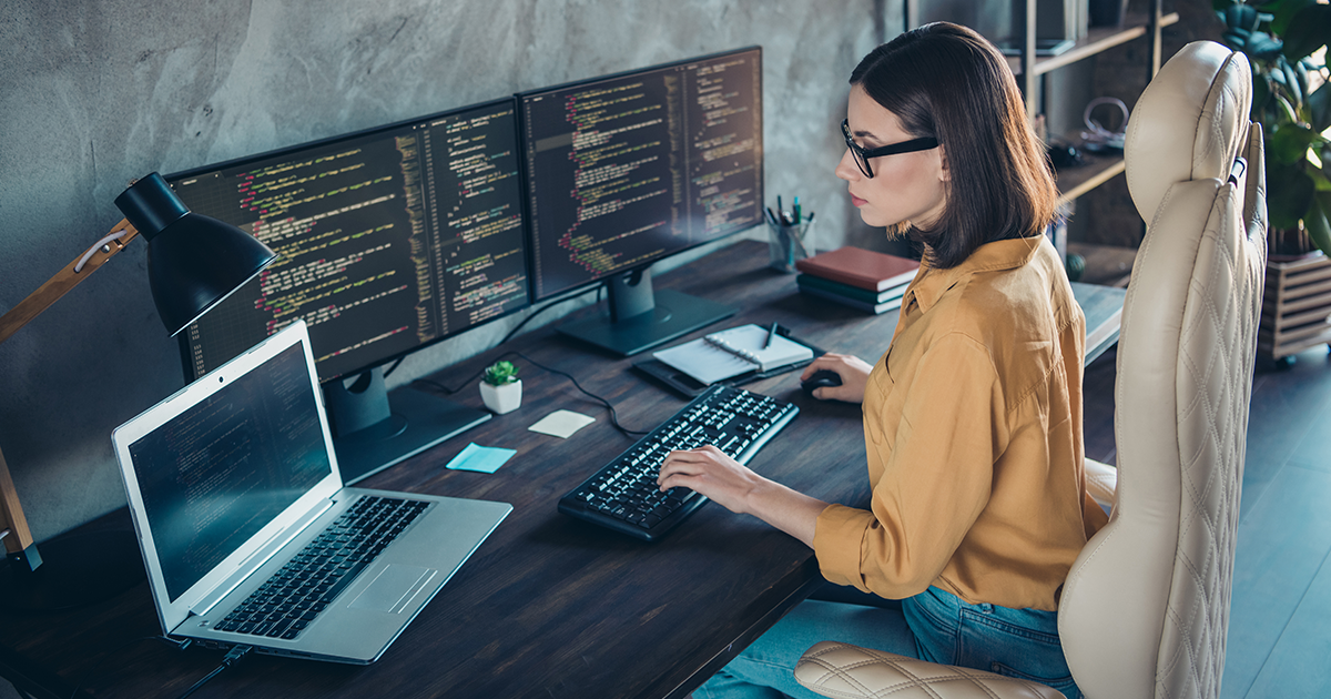 Mendorong Keterlibatan Perempuan di Dunia Teknologi: Langkah Praktis dan Inspiratif